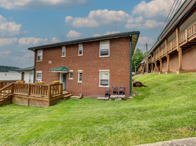 More Photos Of 271 Wallace Cir, Boone Apartments For Sale