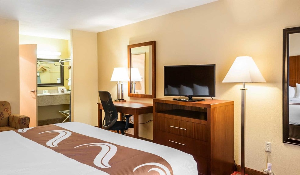 More Photos Of 6100 Iliff Rd NW, Albuquerque Hotel For Sale