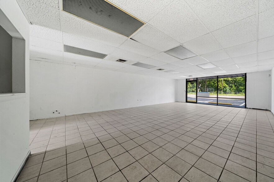 More Photos Of 8510 State Road 52, Hudson Storefront For Lease