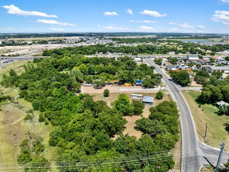 More Photos Of 303 W Broade St, Leander Land For Sale
