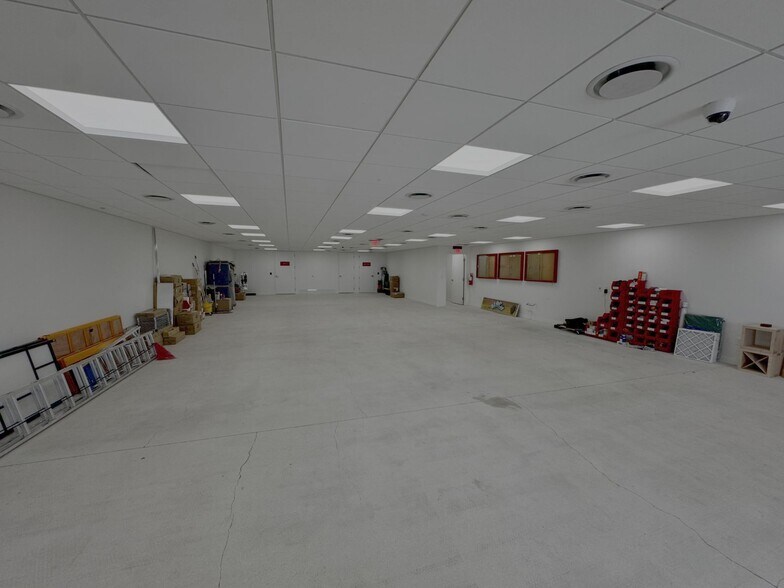 More Photos Of 130 Duval St, Key West General Retail For Lease