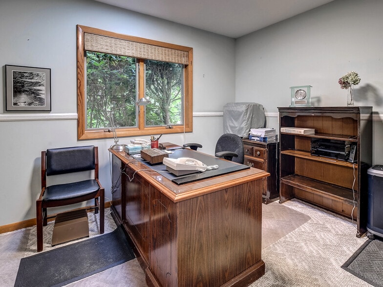 More Photos Of 4 Lincoln Rd, South Fallsburg Office For Sale