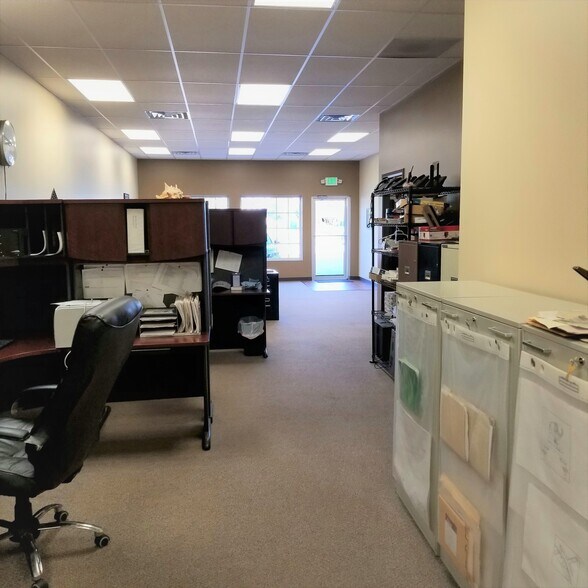 More Photos Of 1217-1249 Arrowhead Ct, Crown Point Warehouse For Lease