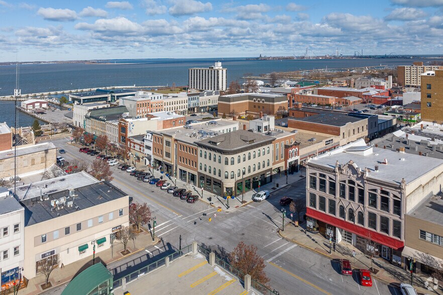More Photos Of 156 Columbus Ave, Sandusky Office For Lease