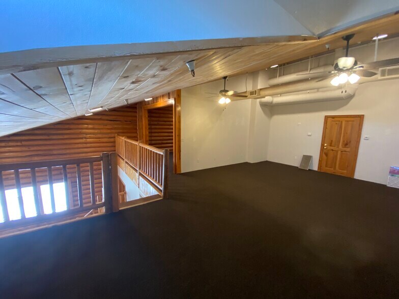 More Photos Of 3971 Durock Rd, Shingle Springs Showroom For Sale