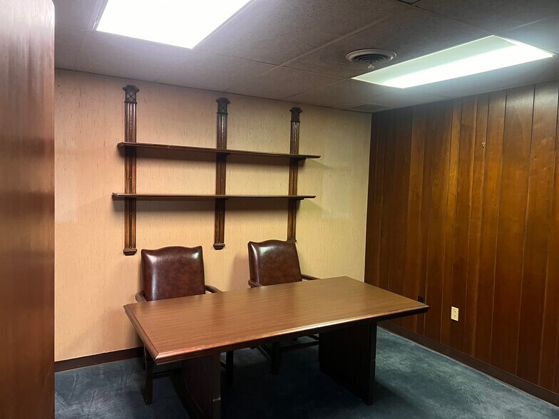 More Photos Of 309 N Main St, Salisbury Office Residential For Sale