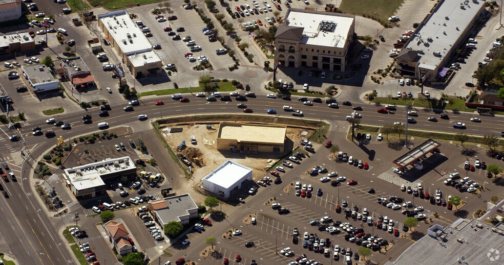 More Photos Of 7709 McPherson Rd, Laredo Freestanding For Sale