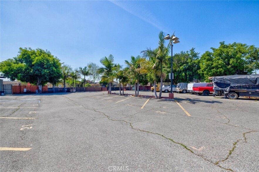 More Photos Of 1437 E 61st St, Los Angeles Land For Sale