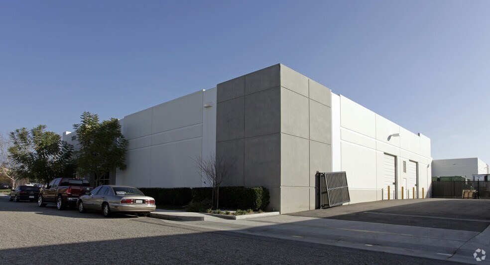 More Photos Of 390 N Ponderosa Ave, Ontario Warehouse For Sale