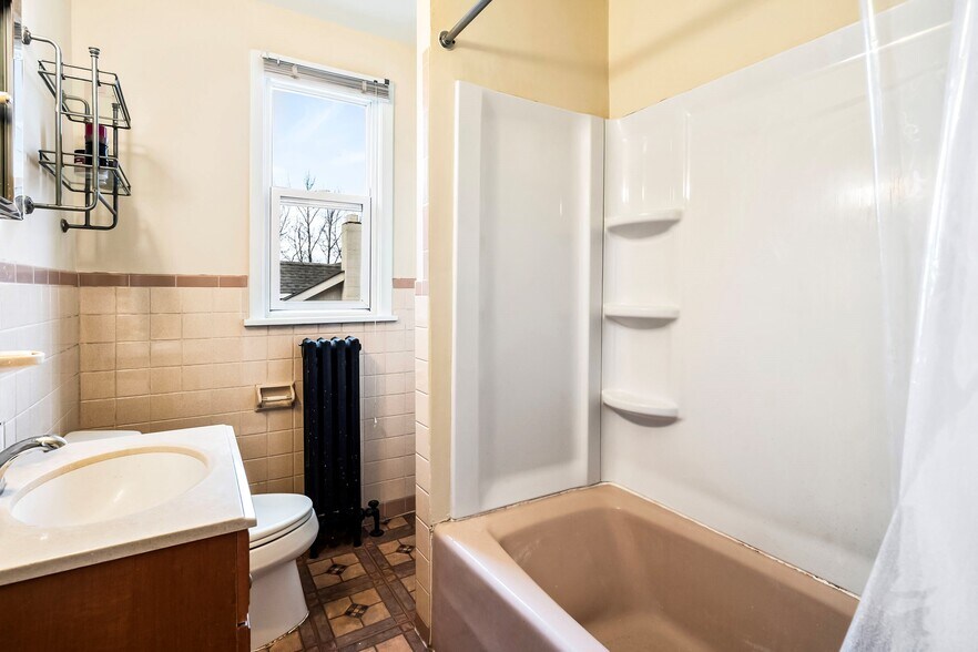 More Photos Of 239 State Route 79, Marlboro General Retail For Sale