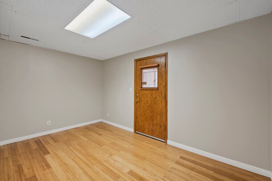 More Photos Of 405 S 100 E, Pleasant Grove Office For Lease