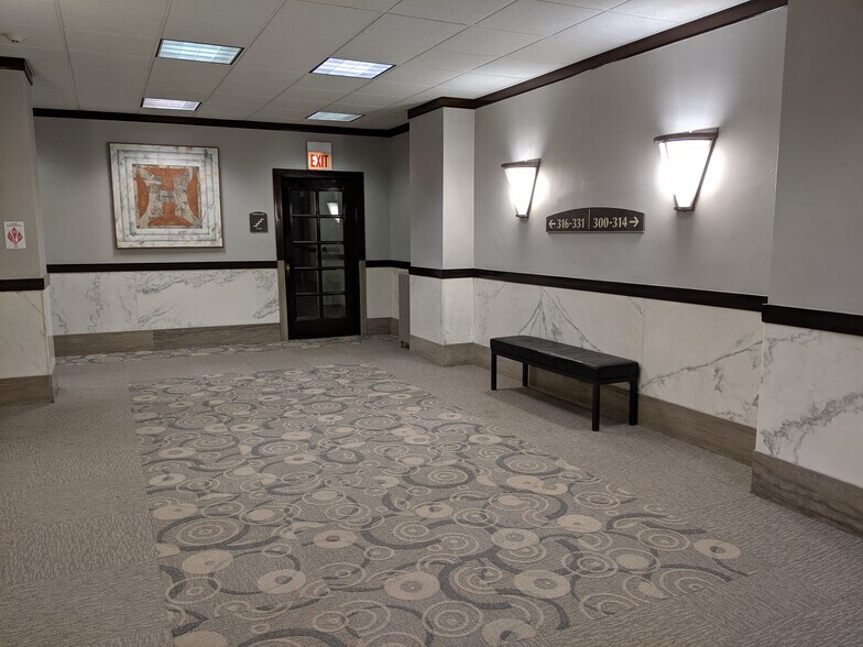 More Photos Of 1600-1627 Sherman Ave, Evanston Office For Lease