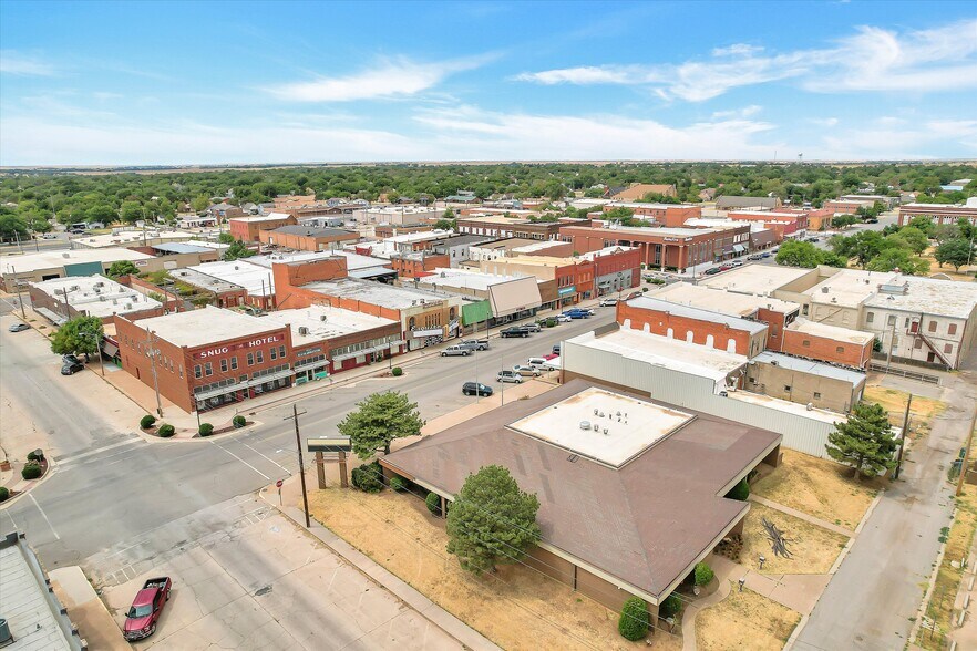 More Photos Of 100 W 4th St, Hobart Restaurant For Sale