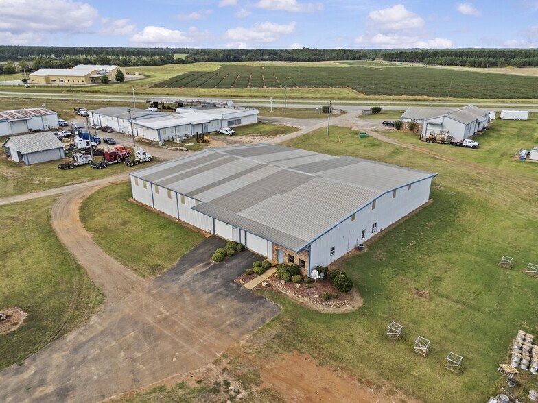 More Photos Of 4200 US-82 Hwy, Dawson Flex For Lease