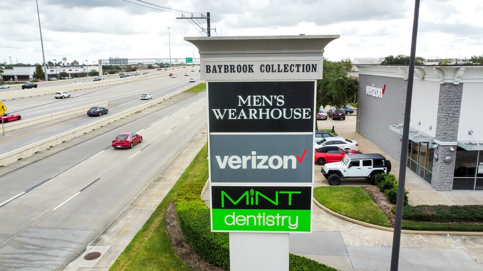 More Photos Of 19222 Gulf Fwy, Friendswood Storefront For Lease