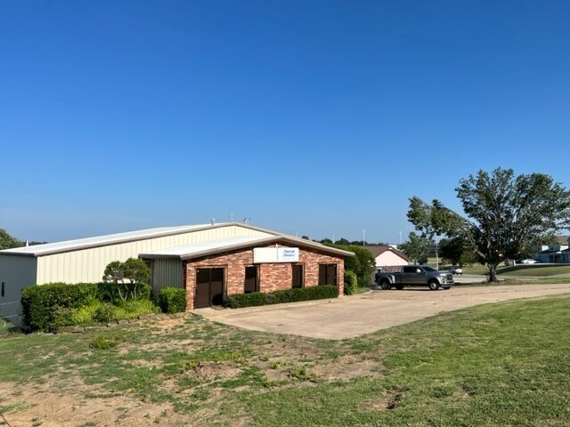Primary Photo Of 199 Evans Ave, Mannford Manufacturing For Sale