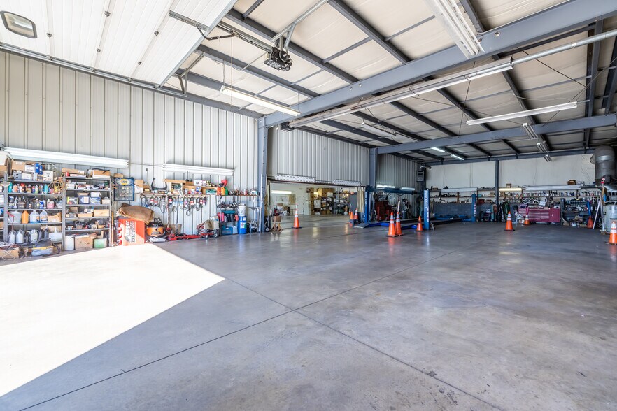 More Photos Of 85 Goodway Dr, Rochester Warehouse For Sale