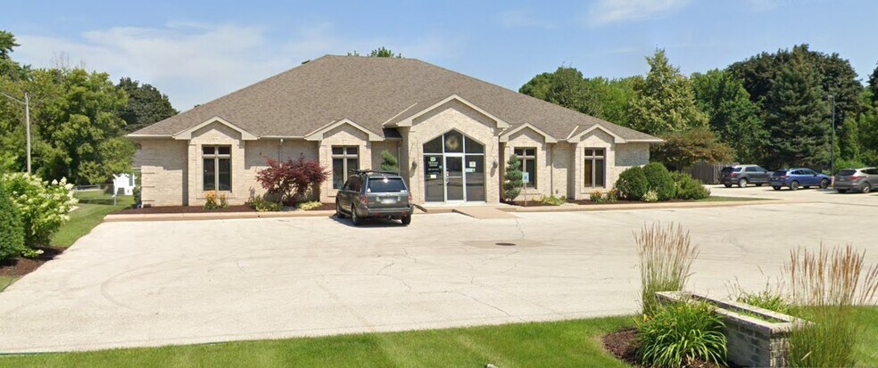Primary Photo Of 1831 University Ave, Green Bay Medical For Lease