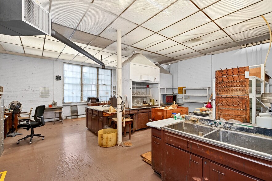 More Photos Of 1280 Niagara St, Buffalo Warehouse For Sale