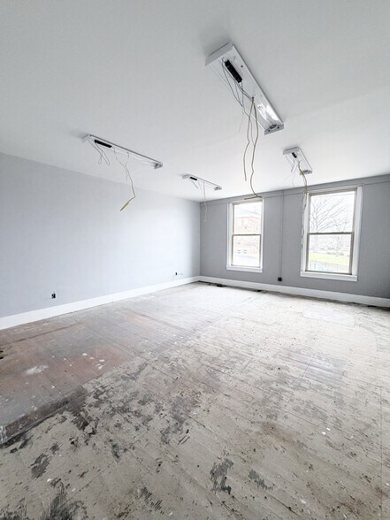 More Photos Of 5501 E Washington St, Indianapolis Storefront Retail Office For Sale