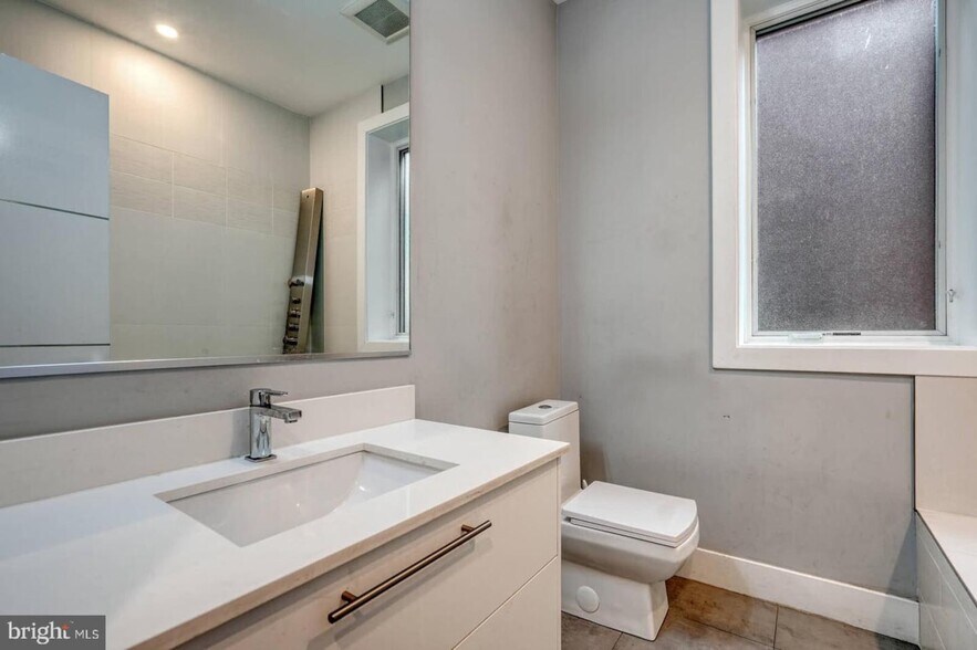 More Photos Of 1461 Chapin St NW, Washington Apartments For Sale