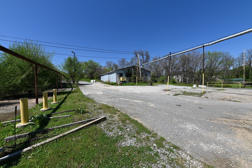 More Photos Of 164 Eyster Rd, Halltown Manufacturing For Sale
