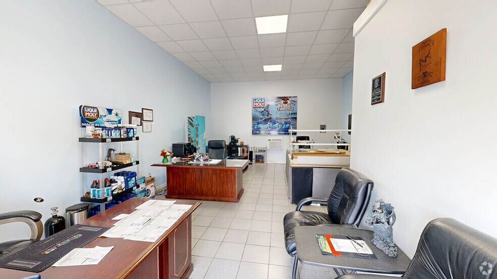 More Photos Of 400-420 Victoria Rd, Woodstock Service Station For Sale