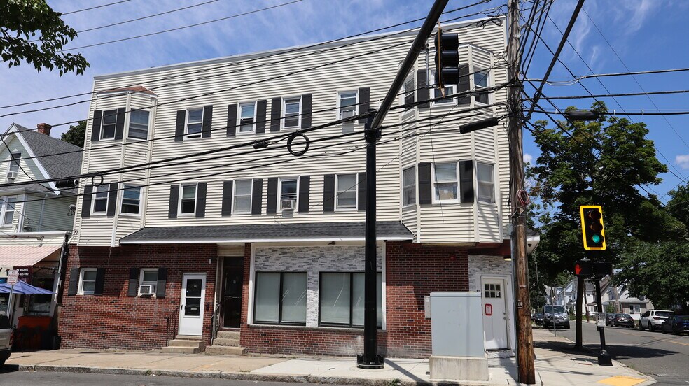 More Photos Of 95 Medford St, Malden Apartments For Sale