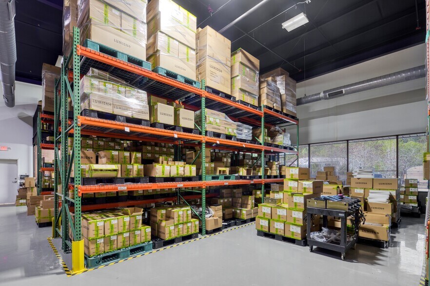 More Photos Of 3050 Matlock Dr, Kennesaw Light Manufacturing For Sale