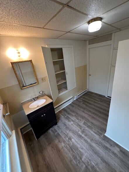 More Photos Of 862 Iron Ridge Rd, Spring Grove Apartments For Sale