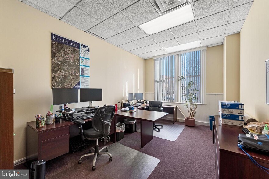 More Photos Of 37-45 E Boscawen St, Winchester Office For Sale