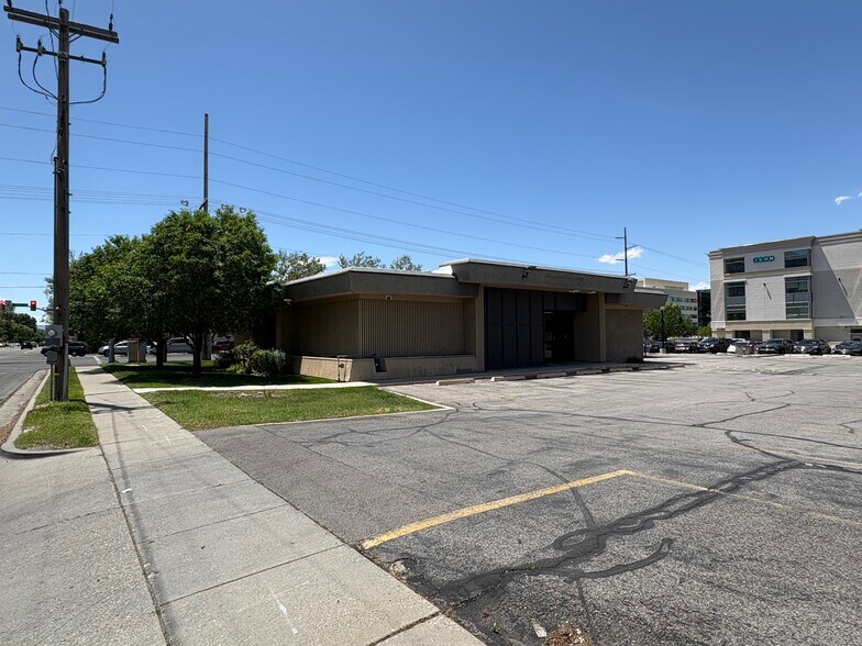 More Photos Of 1285 E 3900 S, Salt Lake City Bank For Sale