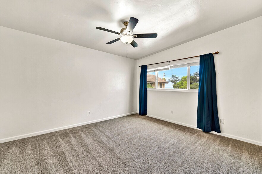 More Photos Of 330 9th St, Del Mar Apartments For Sale