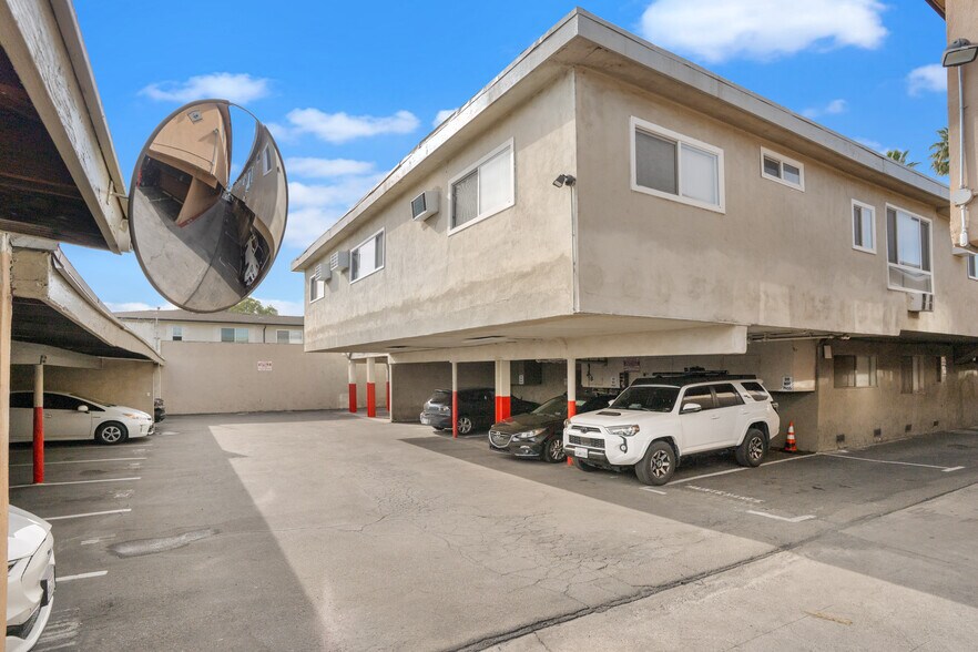 More Photos Of 6632 Darby Ave, Reseda Apartments For Sale