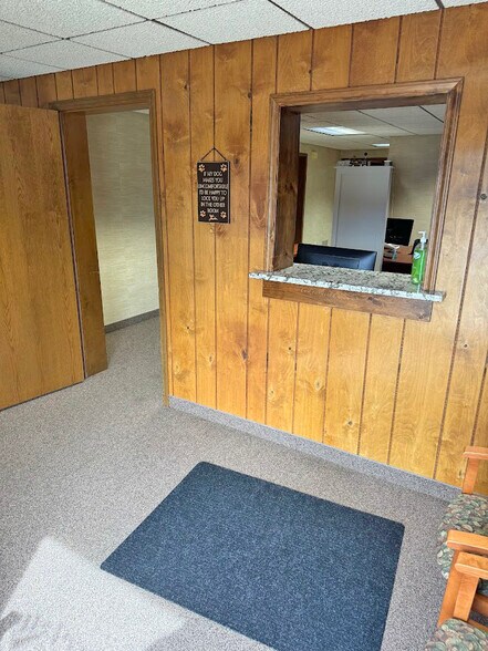 More Photos Of 38851-38855 Harper Ave, Clinton Township Loft Creative Space For Lease