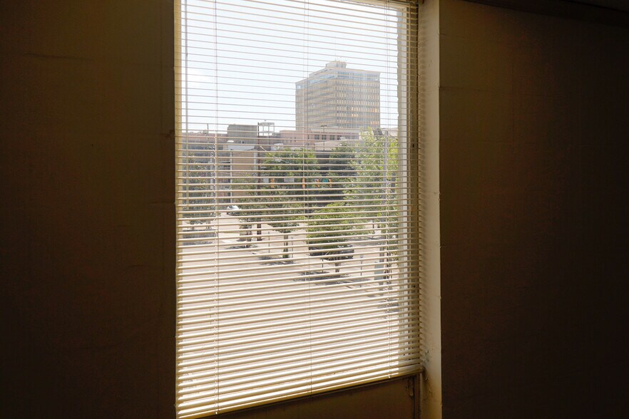 More Photos Of 222 N President St, Jackson Office Residential For Sale