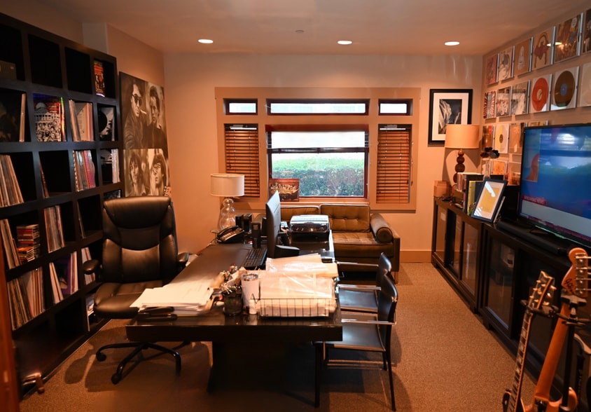 More Photos Of 139 E Olive Ave, Monrovia Office For Lease