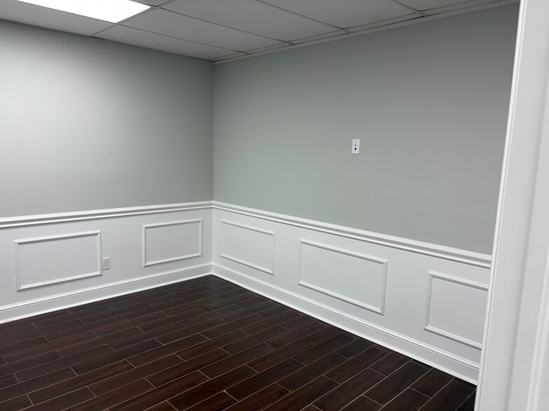 More Photos Of 3601 SE Ocean Blvd, Stuart Office For Lease