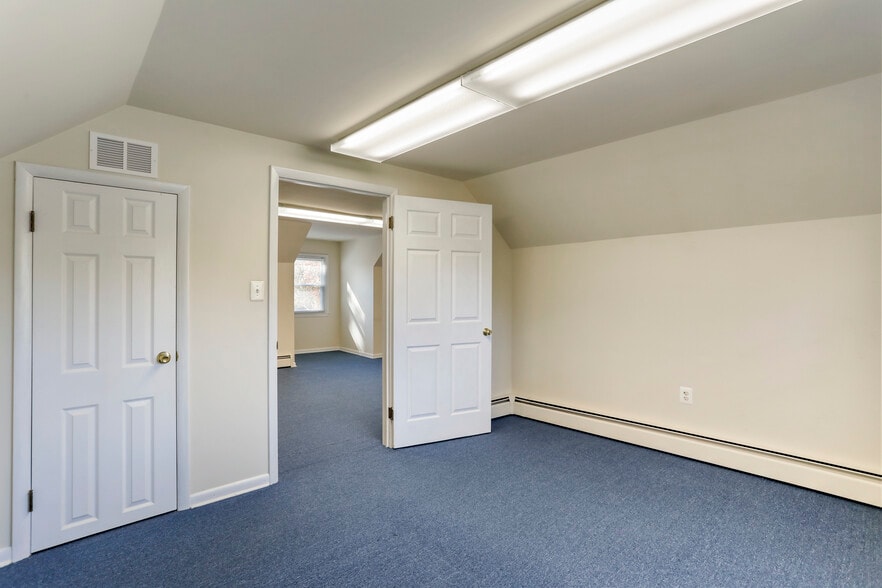 More Photos Of 2893 Jessup Rd, Jessup Office For Sale