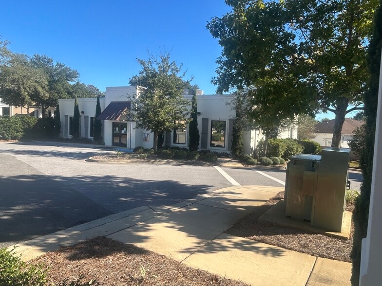 More Photos Of 36254 Emerald Coast Pky, Destin Freestanding For Lease