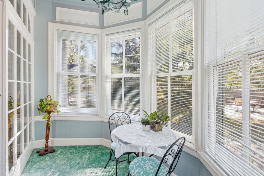 More Photos Of 1625 3rd Ave, Anoka Hospitality For Sale