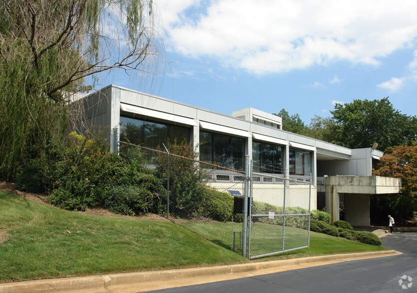 Primary Photo Of 3516 Covington Hwy, Decatur Office For Sale