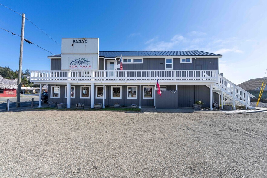 More Photos Of 267 W Sixth St, Port Orford Storefront Retail Residential For Sale