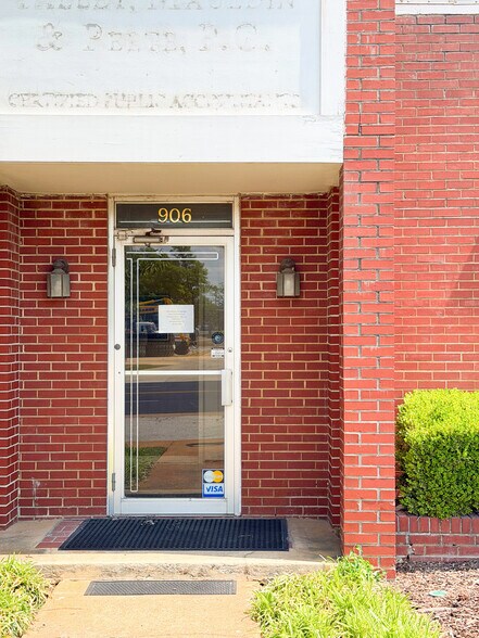 More Photos Of 906 Wilson St NE, Decatur Coworking Space