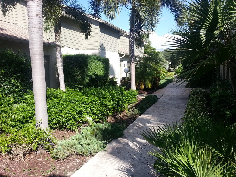 More Photos Of , Fort Myers Office For Sale