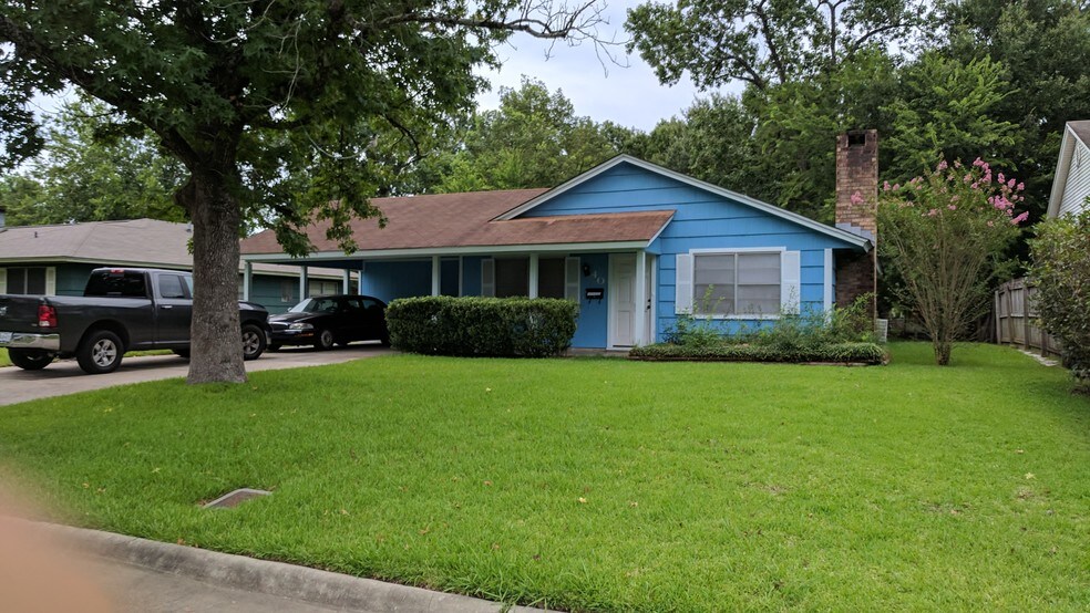 More Photos Of 3560 Delaware St, Beaumont Medical For Sale