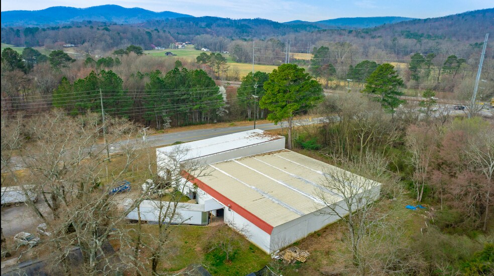 More Photos Of 360 Carbondale Rd SW, Dalton Warehouse For Lease