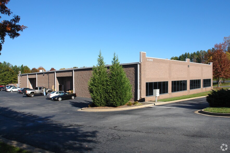More Photos Of 11390 Old Roswell Rd, Alpharetta Research And Development For Lease