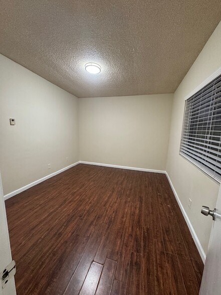 More Photos Of 615 Cerritos Ave, Long Beach Apartments For Sale