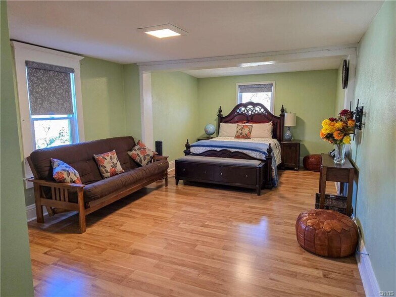 More Photos Of 337 N Peterboro St, Canastota Office Residential For Sale